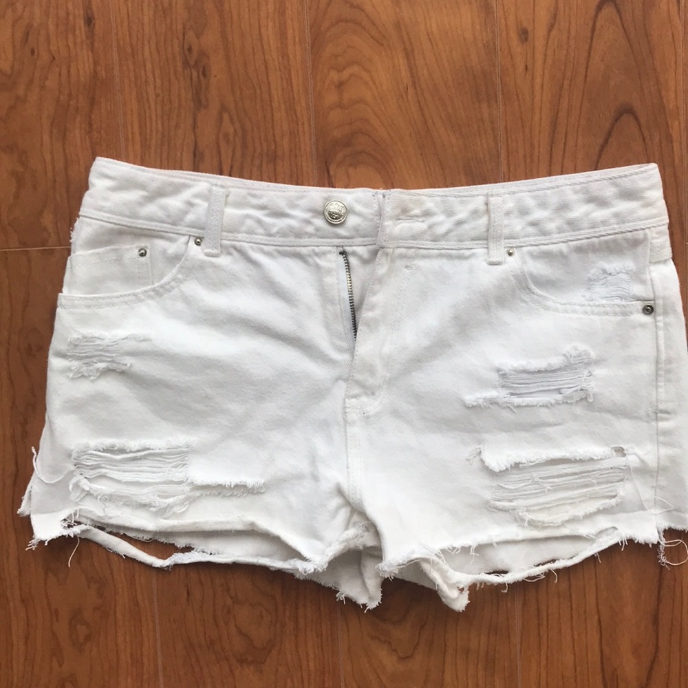 White denim shorts Size US-6